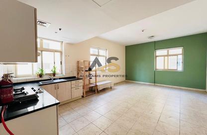 Apartment - Studio - 1 Bathroom for rent in Abdul Rahim Mohd Al Zarooni Building - Al Mankhool - Bur Dubai - Dubai Apartment - Studio - 1 Bathroom for rent in Abdul Rahim Mohd Al Zarooni Building - Al Mankhool - Bur Dubai - Dubai