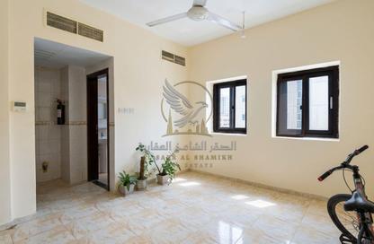 Apartment - Studio - 1 Bathroom for rent in Al Mujarrah - Al Sharq - Sharjah Apartment - Studio - 1 Bathroom for rent in Al Mujarrah - Al Sharq - Sharjah