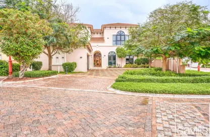 Villa - 5 Bedrooms - 7 Bathrooms for sale in Orange Lake - Jumeirah Golf Estates - Dubai