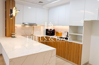 Apartment - 1 Bedroom - 2 Bathrooms for sale in The East Crest by Meteora - District 17 - Jumeirah Village Circle - Dubai