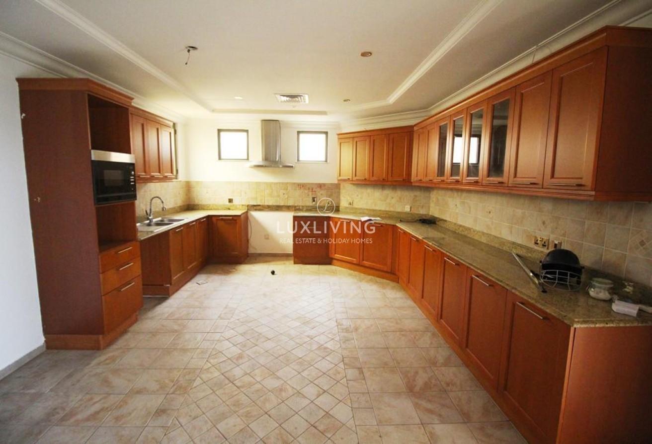 Atlantis View | Mid to High Number | Vacant photo 9