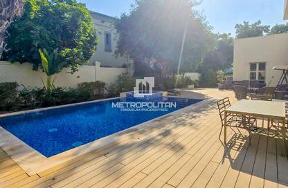 Villa - 5 Bedrooms - 6 Bathrooms for sale in Signature Villas - Emirates Hills - Dubai