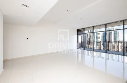 Apartment - 3 Bedrooms - 4 Bathrooms for rent in Boulevard Crescent Tower 1 - BLVD Crescent - Downtown Dubai - Dubai