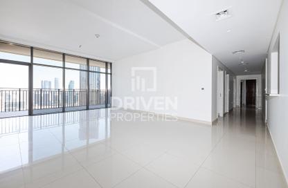 Apartment - 3 - 4 for rent in Boulevard Crescent Tower 1 - BLVD Crescent - Downtown Dubai - Dubai Apartment - 3 - 4 for rent in Boulevard Crescent Tower 1 - BLVD Crescent - Downtown Dubai - Dubai