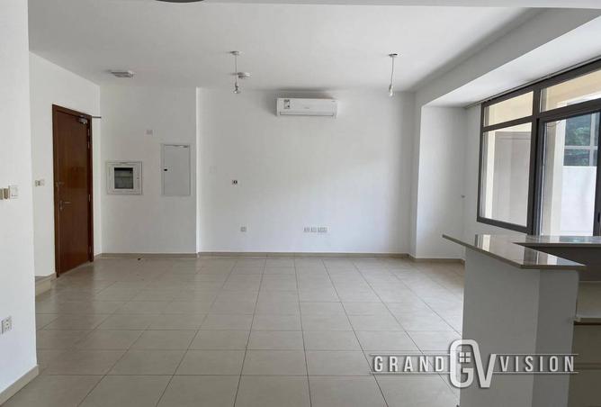 122000836 - Property Image 3