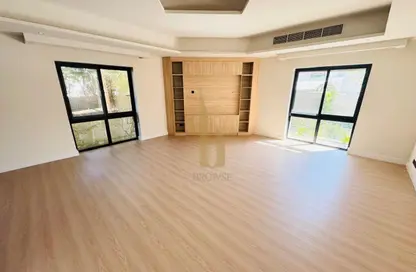 Villa - 4 Bedrooms - 4 Bathrooms for rent in Jumeirah 2 Villas - Jumeirah 2 - Jumeirah - Dubai