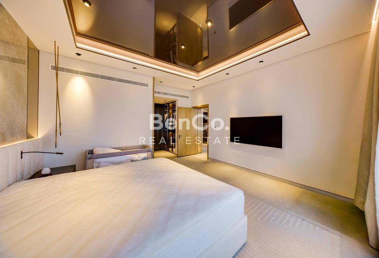 Corner Unit | Renovated photo 8