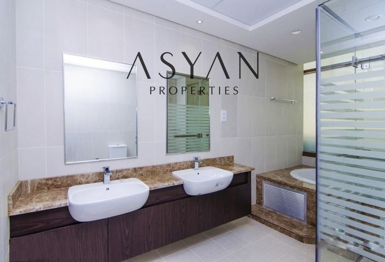 SPACIOUS 6BR | FAMILY COMMUNITY | MODERN LAYOUT photo 9