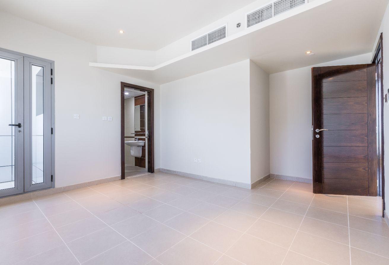 1 BR Apartment with Water View in Dubai Marina photo 14