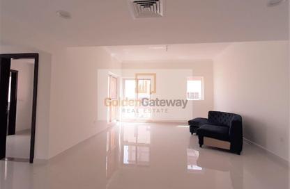 Duplex - 3 Bedrooms - 5 Bathrooms for rent in Spanish Tower - Dubai Sports City - Dubai