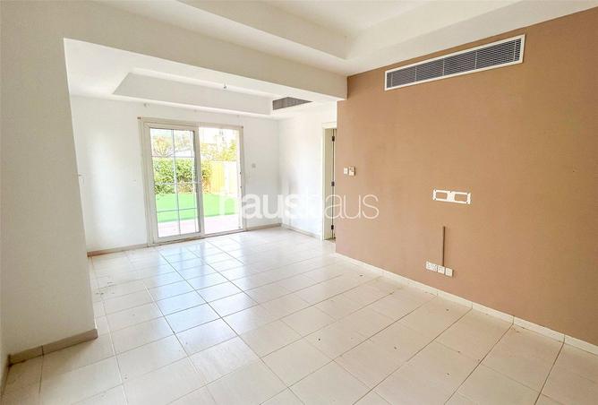 70266413 - صورة العقار 3