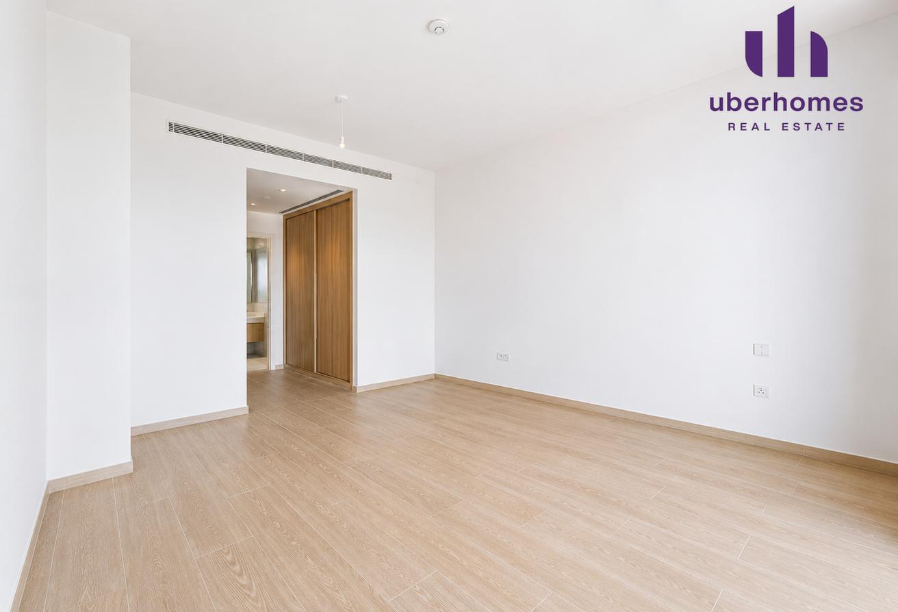 Corner Unit | Single Row | Close to Pool and Park photo 9