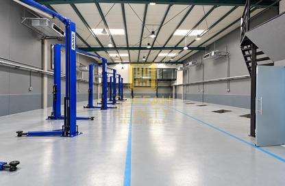 Warehouse - Studio - 3 for rent in Al Quoz Industrial Area 3 - Al Quoz Industrial Area - Al Quoz - Dubai