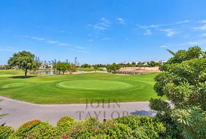 An elegant 4-bed villa in Montgomerie Maisonettes, Emirates Hills