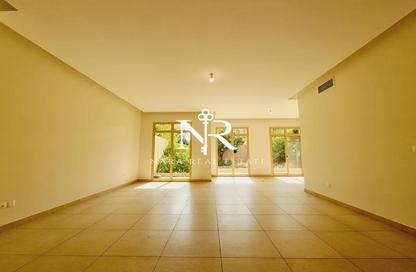 Villa - 4 - 6 for rent in Golf Gardens - Khalifa City - Abu Dhabi