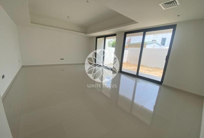 85764167 - Property Image 3