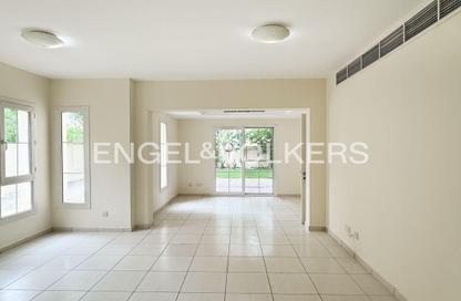 Villa - 3 Bedrooms - 4 Bathrooms for rent in Springs 15 - The Springs - Dubai