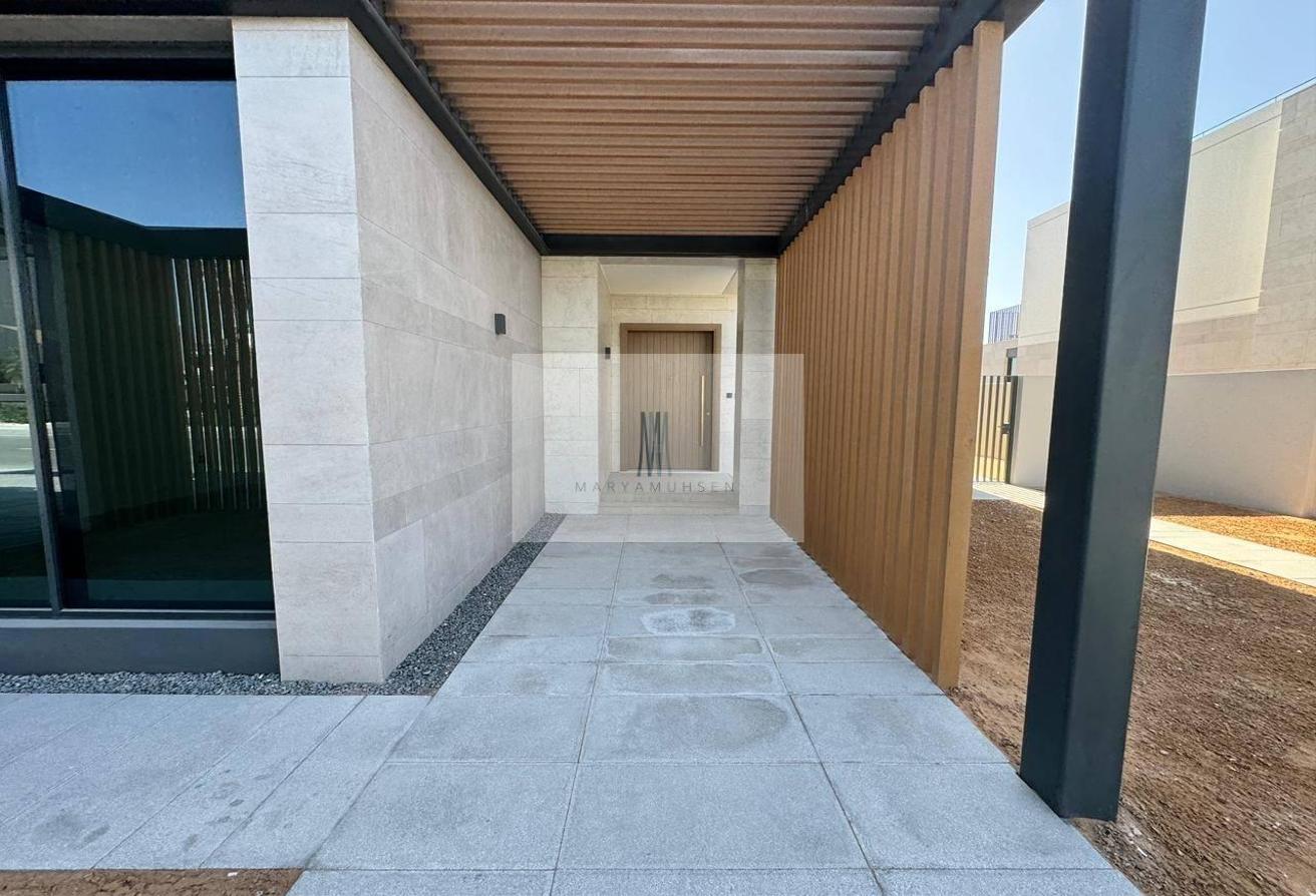 1 MONTH FREE / BRAND NEW / PARK AND POOL FACING photo 4