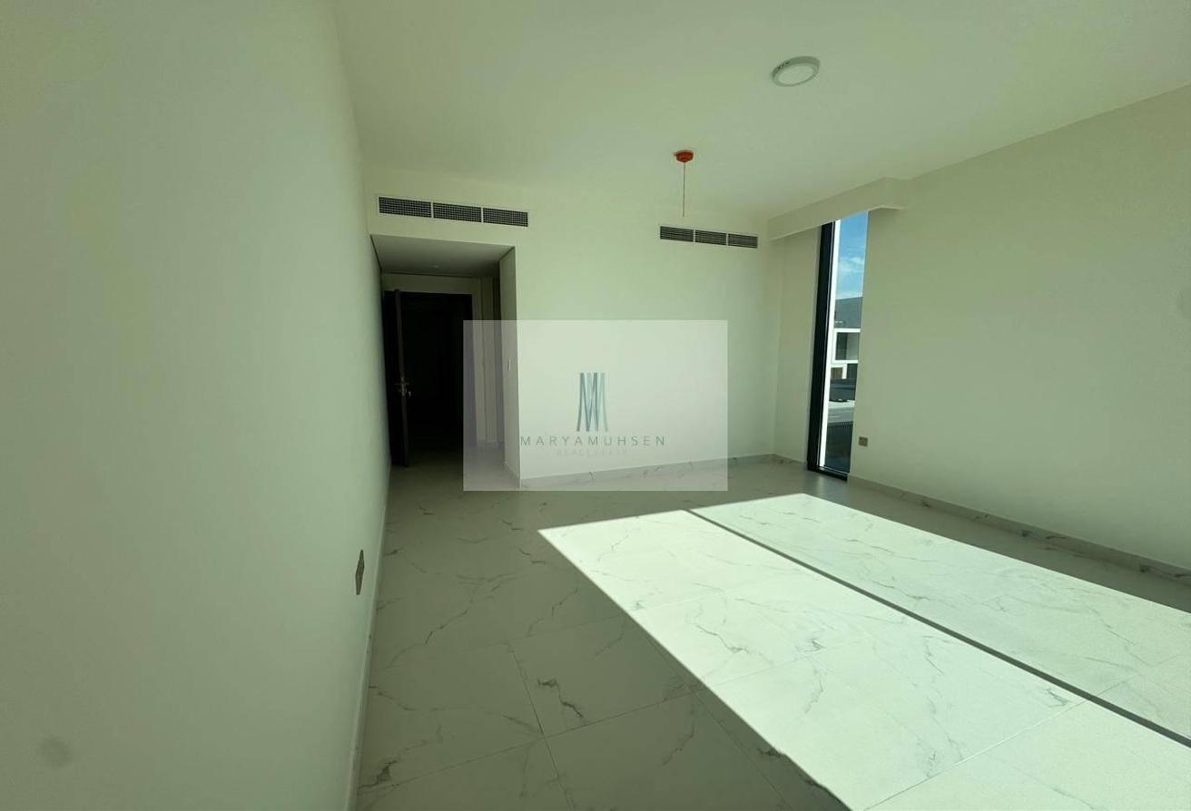 1 MONTH FREE / BRAND NEW / PARK AND POOL FACING photo 12