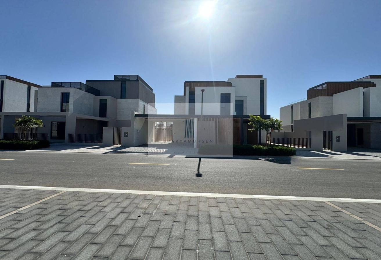 1 MONTH FREE / BRAND NEW / PARK AND POOL FACING photo 21