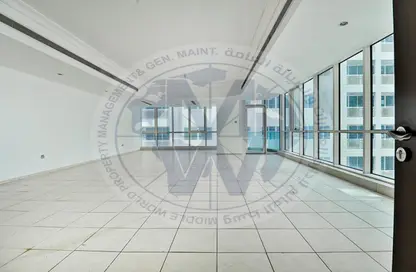 Apartment - 3 Bedrooms - 4 Bathrooms for rent in Corniche Road - Abu Dhabi