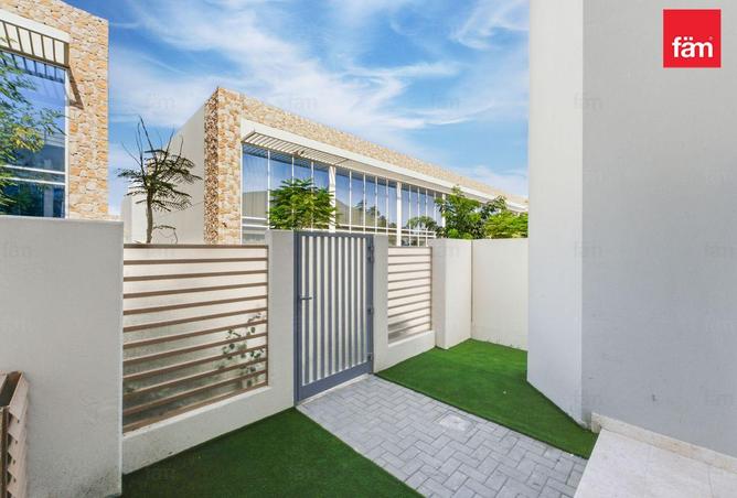 105112600 - Property Image 2