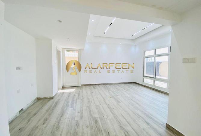 83220787 - Property Image 2