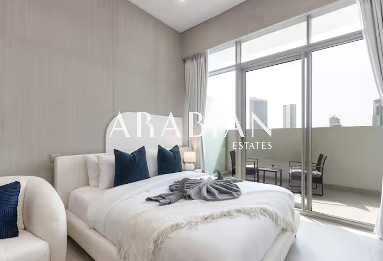 LUXURY LIVING | FULLY FURNISHED | AVAILABLE NOW photo 4