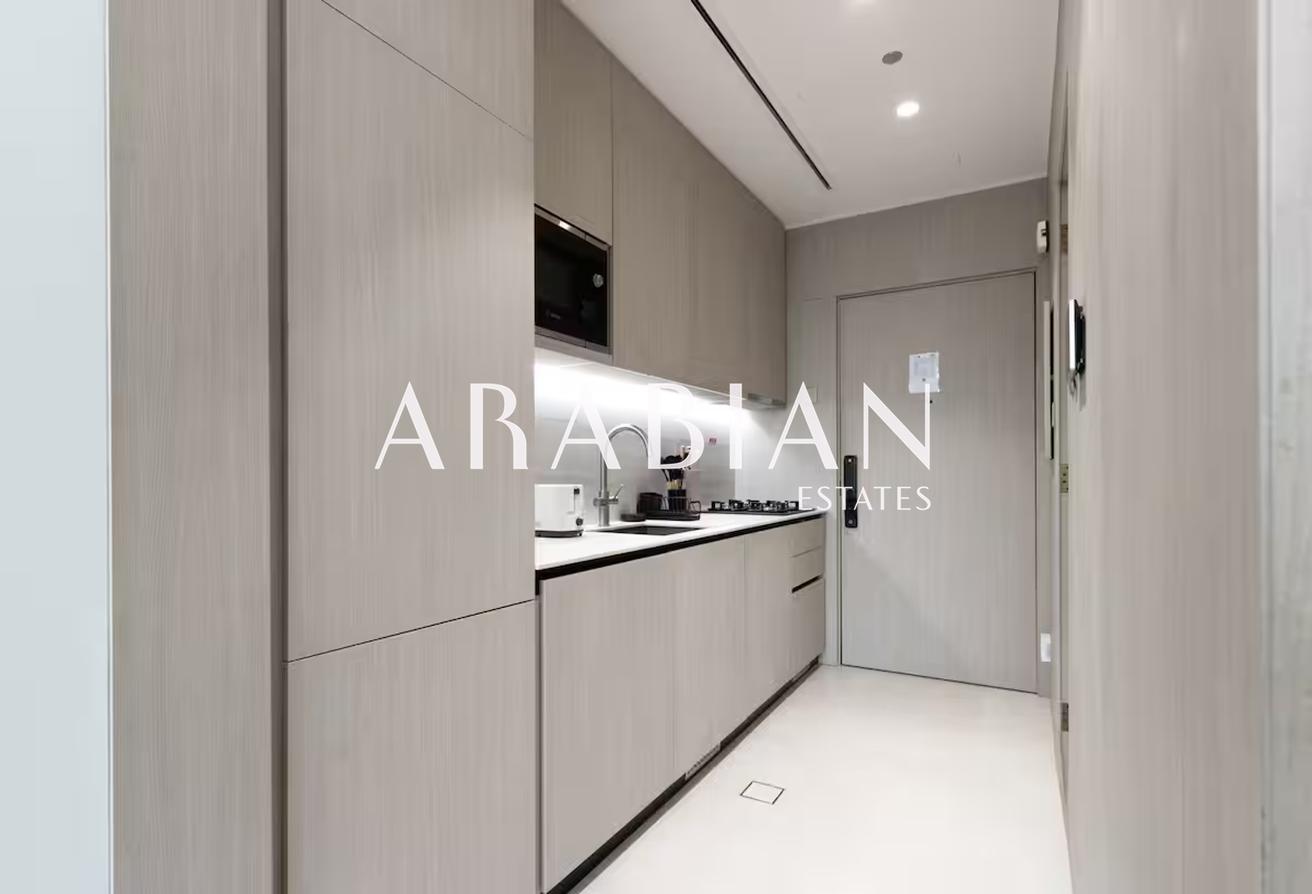 LUXURY LIVING | FULLY FURNISHED | AVAILABLE NOW photo 10