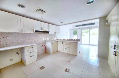 Villa - 3 Bedrooms - 4 Bathrooms for rent in Springs 7 - The Springs - Dubai