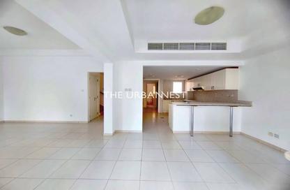 Villa - 3 Bedrooms - 4 Bathrooms for rent in Springs 7 - The Springs - Dubai