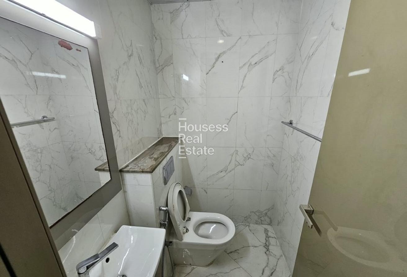 Spacious 2BR with Balcony|Furnished|Near Metro photo 22
