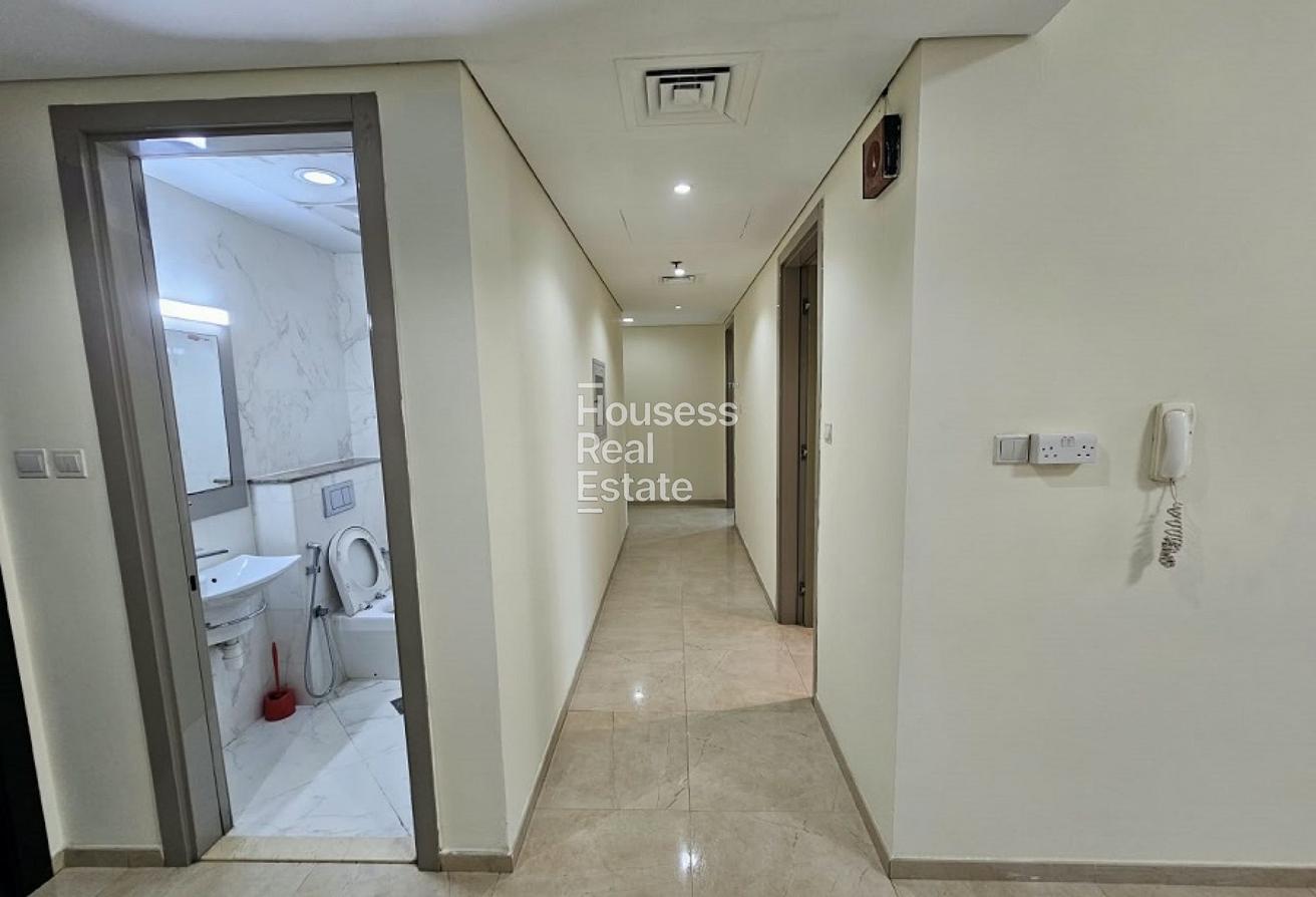 Spacious 2BR with Balcony|Furnished|Near Metro photo 16