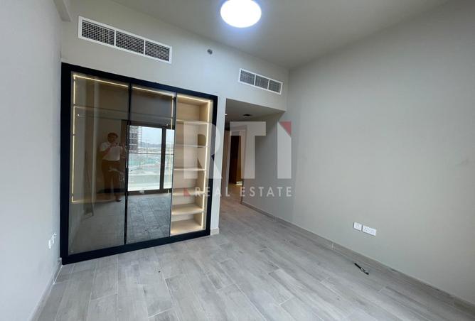 BRAND NEW | 1 BED PLUS 1 STUDY | SPACIOUS photo 3