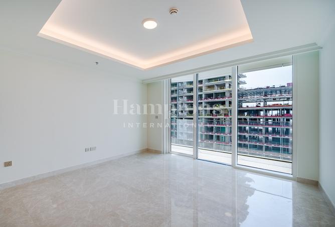 Spacious Layout | Unfurnished | Vacant photo 3