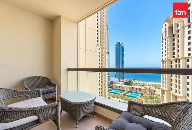Sea View I Renovated I Fully Furnished I Vacant photo 2