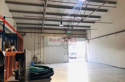 Warehouse - Studio - 3 Bathrooms for rent in RAS - Umm Ramool - Dubai Warehouse - Studio - 3 Bathrooms for rent in RAS - Umm Ramool - Dubai