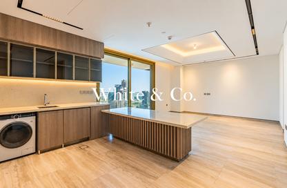 Apartment - 1 - 2 for sale in St. Regis Residences Financial Center Road - Downtown Dubai - Dubai