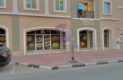 متجر - استوديو - 1 حمام للايجار في بي 18 - طراز فرنسي - المدينة العالمية - دبي