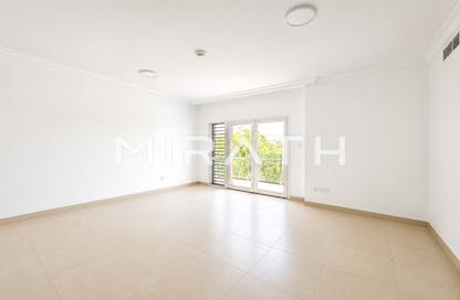 Villa - 4 - 5 for sale in Villa Lantana 2 - Villa Lantana - Dubai Science Park - Dubai