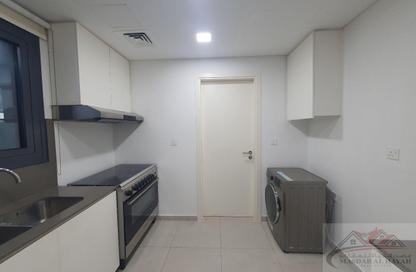 Townhouse - 2 - 3 for rent in Sarab 2 - Aljada - Sharjah
