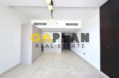Apartment - Studio - 1 Bathroom for rent in Deansgate By Ade - Majan - Dubai