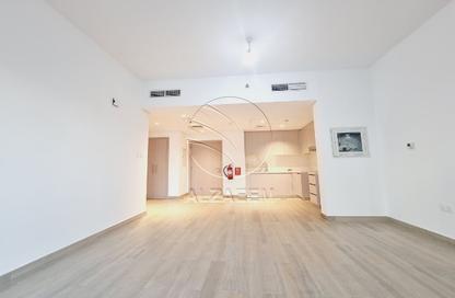 Apartment - 1 - 1 for rent in Waters Edge - Yas Island - Abu Dhabi