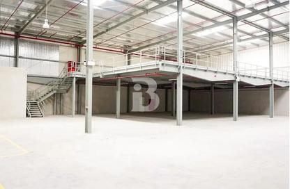 Warehouse - Studio for rent in Umm Ramool - Dubai