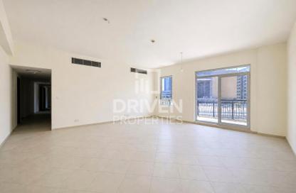 Apartment - 3 - 4 for rent in Abbey Crescent 2 - Abbey Crescent - Motor City - Dubai Apartment - 3 - 4 for rent in Abbey Crescent 2 - Abbey Crescent - Motor City - Dubai