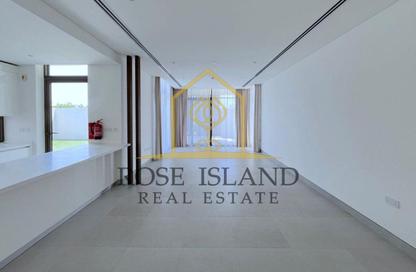 Townhouse - 3 Bedrooms - 4 Bathrooms for sale in Nad Al Dhabi - Al Jubail Island - Abu Dhabi