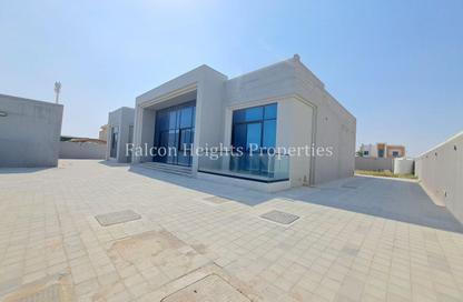 Villa - 5 Bedrooms - 7 Bathrooms for rent in Al Aweer 1 - Al Aweer - Dubai
