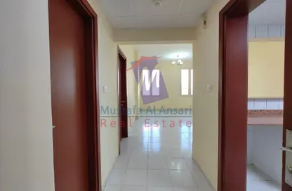 شقة - غرفة نوم - 2 حمامات للايجار في Y23 - طراز إنجليزي - المدينة العالمية - دبي