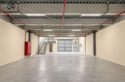 Warehouse - Studio - 1 for rent in Umm Ramool 109 - Umm Ramool - Dubai