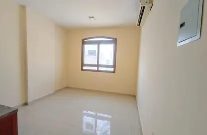 Apartment - Studio - 1 Bathroom for rent in Muwaileh 29 Building - Muwaileh - Sharjah